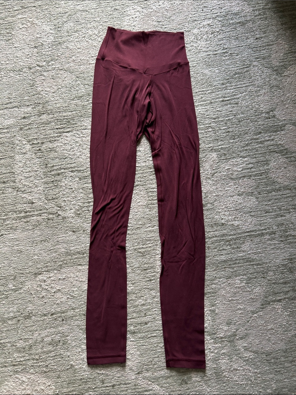 aerie OFFLINE High-Rise Leggings in Wine